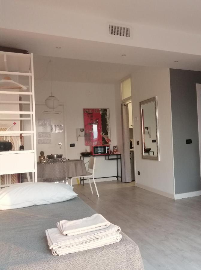Adam Apartment Verona Esterno foto